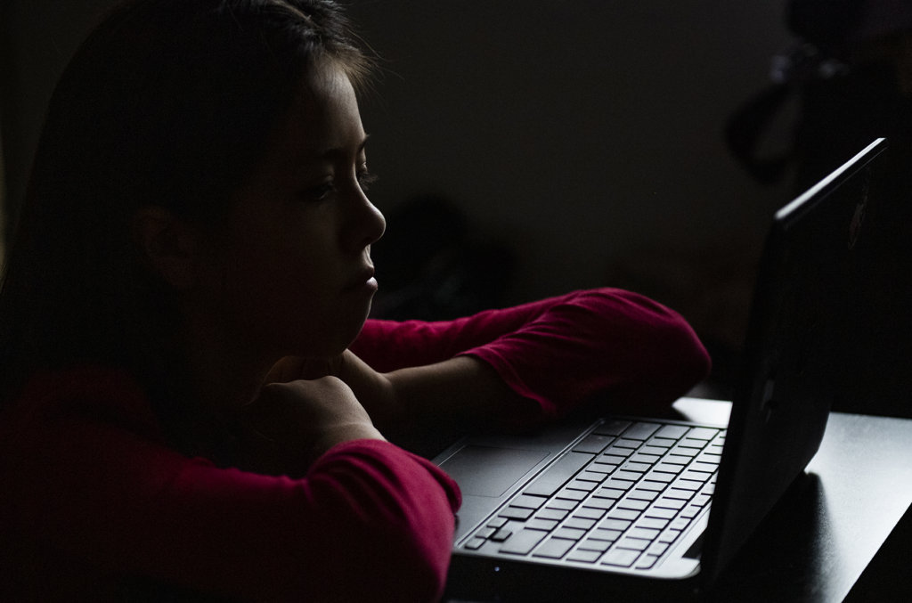 Students, parents petition LBUSD to reduce screen time during distance learning