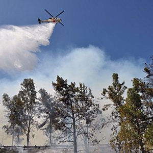 Firefighters gain control of blaze near Porter Ranch homes; evacuations halted