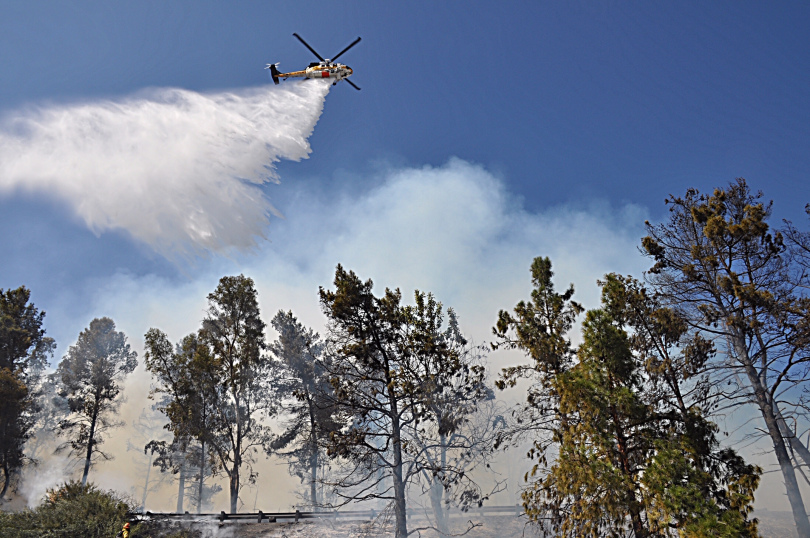 Firefighters gain control of blaze near Porter Ranch homes; evacuations halted