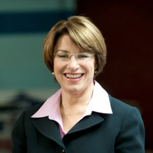 Klobuchar pushes for legislation to help entertainment industry