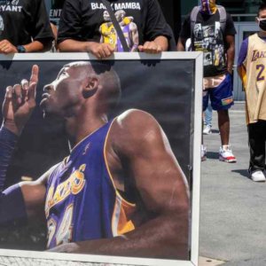 Councilmembers move to make Kobe Bryant Boulevard an LA street