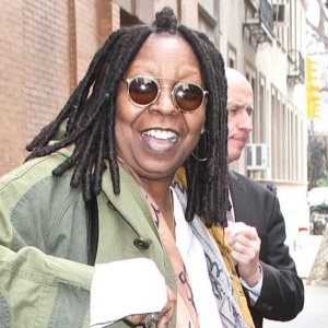 Whoopi Goldberg reveals Paul Simon's lasting career advice