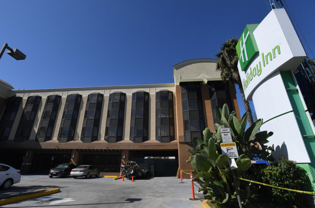 Holiday Inn in Central Long Beach to be bought by county, turned into 135 units for homeless