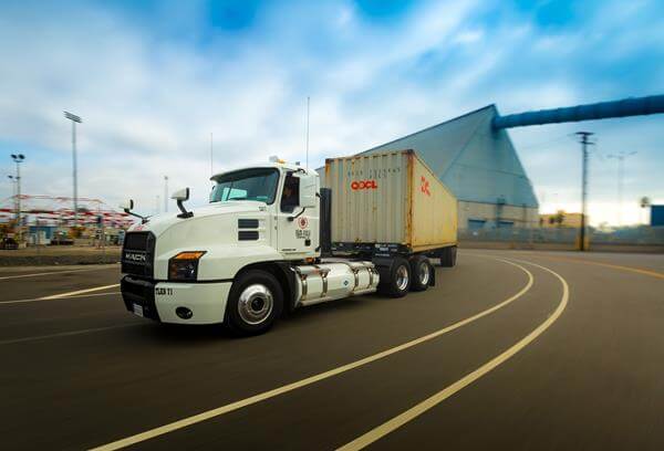 NZE Natural Gas Trucks Showcased in Port of Long Beach Clean Truck Parade