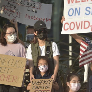 Arcadia parents protest COVID-19 precautions